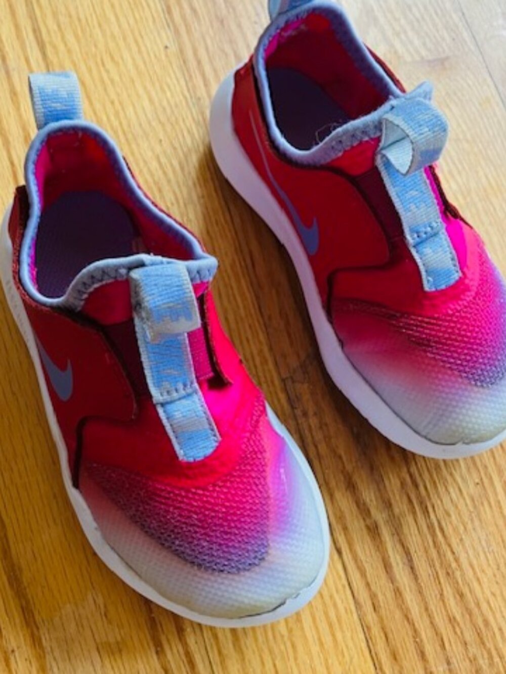 Nike Flex Runner Toddler Sz 10c Slip On Sneakers in Fireberry Purple Pulse EUC